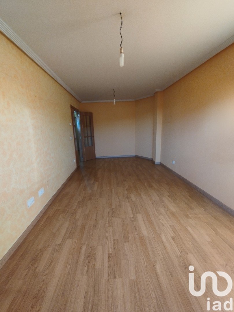 Apartment in Veguellina de Orbigo, Leon, Spain 3 bedrooms, 108 sq.m. No. 186008