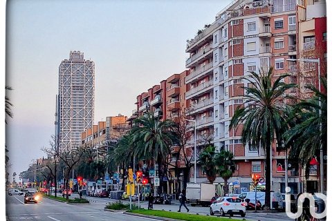 Pysäköinti myytävänä Barcelona, Espanja , 8 m2 No. 186011 - kuva 9