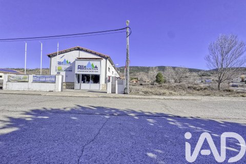 Propiedad comercial en venta en Teruel, España 480 m2 No. 173104 - foto 5