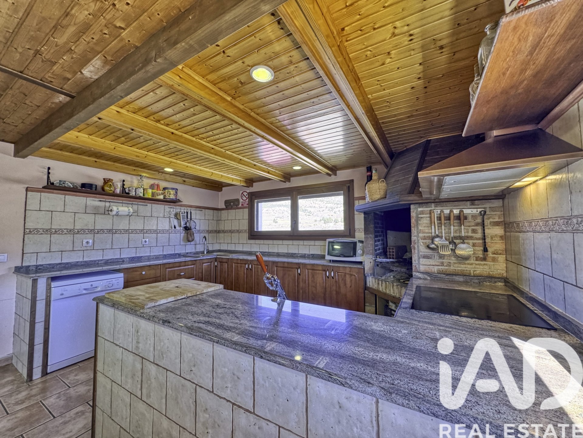 Propiedad comercial en Teruel, España 480 m2 No. 173104