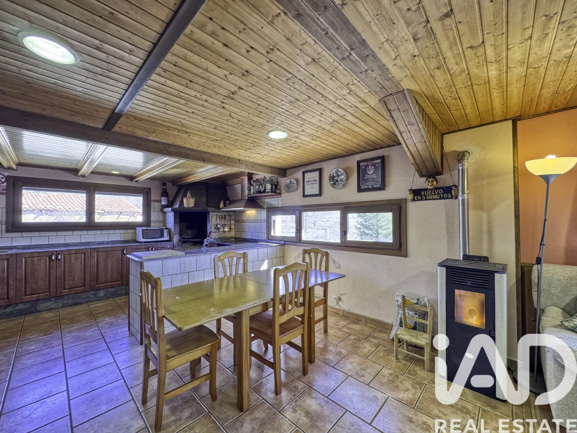 Propiedad comercial en Teruel, España 480 m2 No. 173104