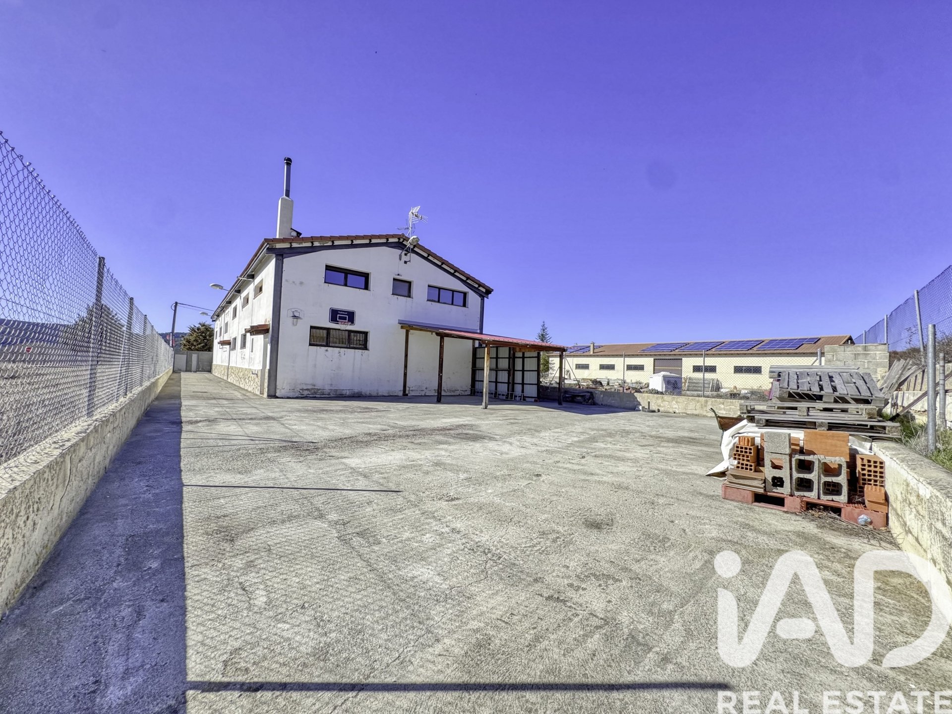 Propiedad comercial en Teruel, España 480 m2 No. 173104