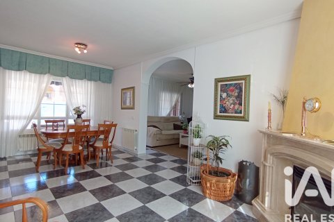 Apartament w Meco, Madrid, Hiszpania 5 sypialni, 382 mkw. nr 173106 – zdjęcie 8