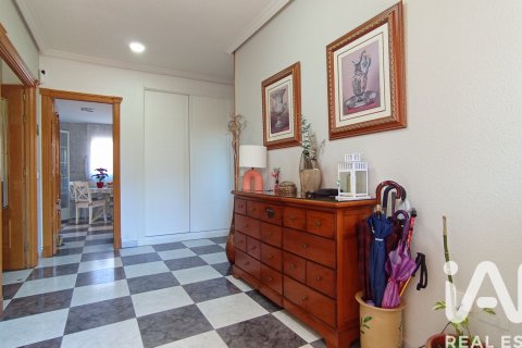 Apartament w Meco, Madrid, Hiszpania 5 sypialni, 382 mkw. nr 173106 – zdjęcie 3