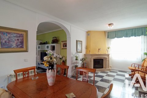 Apartament w Meco, Madrid, Hiszpania 5 sypialni, 382 mkw. nr 173106 – zdjęcie 7