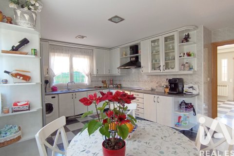 Apartament w Meco, Madrid, Hiszpania 5 sypialni, 382 mkw. nr 173106 – zdjęcie 13