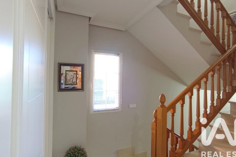 Apartament w Meco, Madrid, Hiszpania 5 sypialni, 382 mkw. nr 173106 – zdjęcie 30