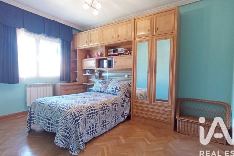 Apartament w Meco, Madrid, Hiszpania 5 sypialni, 382 mkw. nr 173106 – zdjęcie 27