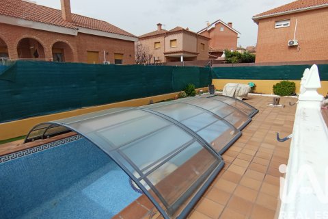 Apartament w Meco, Madrid, Hiszpania 5 sypialni, 382 mkw. nr 173106 – zdjęcie 17