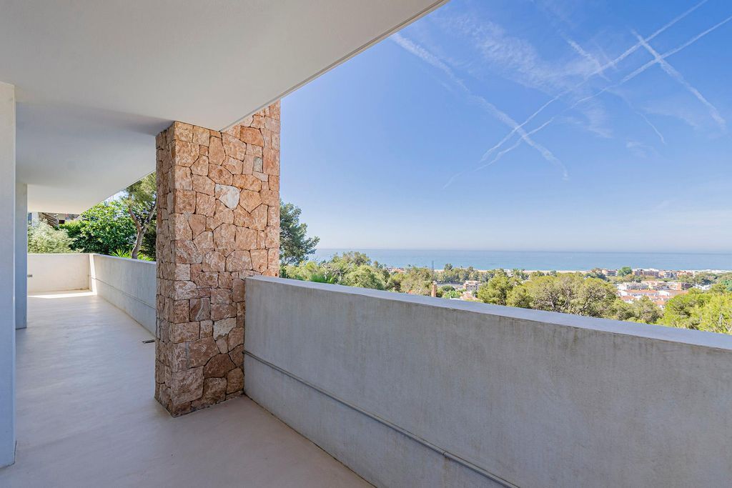 House à Castelldefels, Barcelona, Espagne 6 chambres, 740 m2 No. 66786