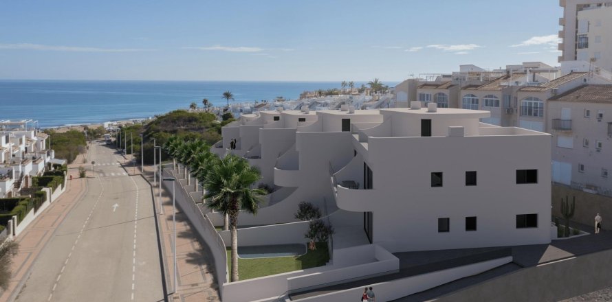 Bungalow à Torrevieja, Alicante, Espagne 2 chambres, 151 m2 No. 171582