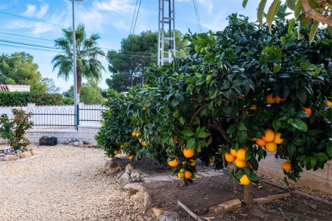 Villa till salu i La Nucia, Alicante, Spanien 2 sovrum, 72 kvm. Nr. 180652 - foto 22