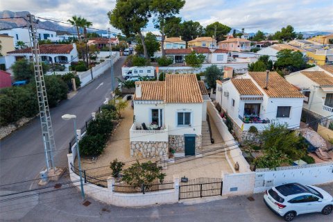 Villa till salu i La Nucia, Alicante, Spanien 2 sovrum, 72 kvm. Nr. 180652 - foto 13