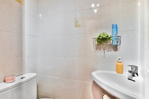 Villa till salu i La Nucia, Alicante, Spanien 2 sovrum, 72 kvm. Nr. 180652 - foto 28