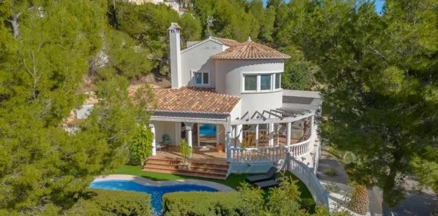 Villa in Altea, Alicante, Spain 4 bedrooms, 337 sq.m. No. 180651