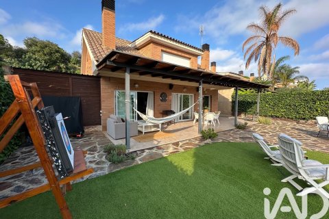 Talo vuokrattavana Arenys de Mar, Barcelona, Espanja, 3 makuuhuonetta, 162 m2 No. 154276 - kuva 3