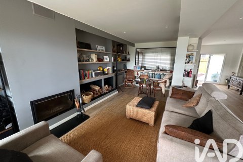 Talo vuokrattavana Arenys de Mar, Barcelona, Espanja, 3 makuuhuonetta, 162 m2 No. 154276 - kuva 11