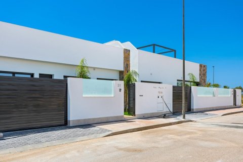 Townhouse for sale in Los Alcazares, Murcia, Spain 3 bedrooms, 109 sq.m. No. 171809 - photo 3