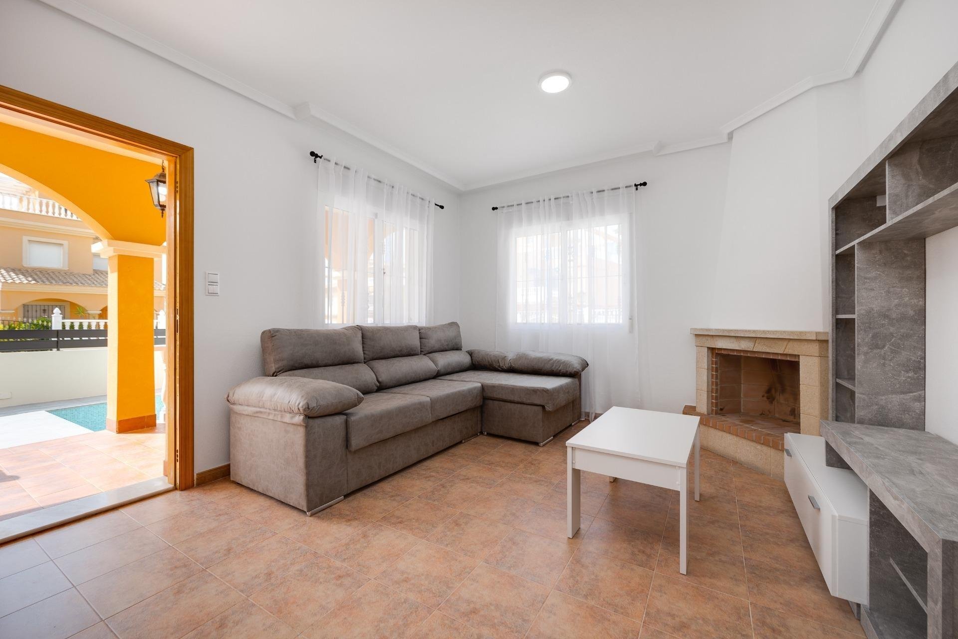 Villa a Algorfa, Alicante, Spagna 3 camere da letto, 103 mq. N° 178174
