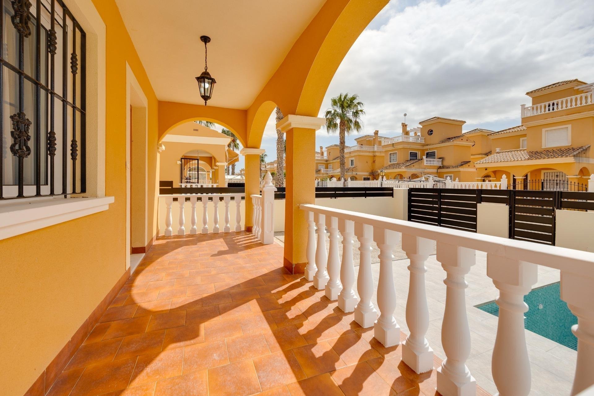 Villa a Algorfa, Alicante, Spagna 3 camere da letto, 103 mq. N° 178174