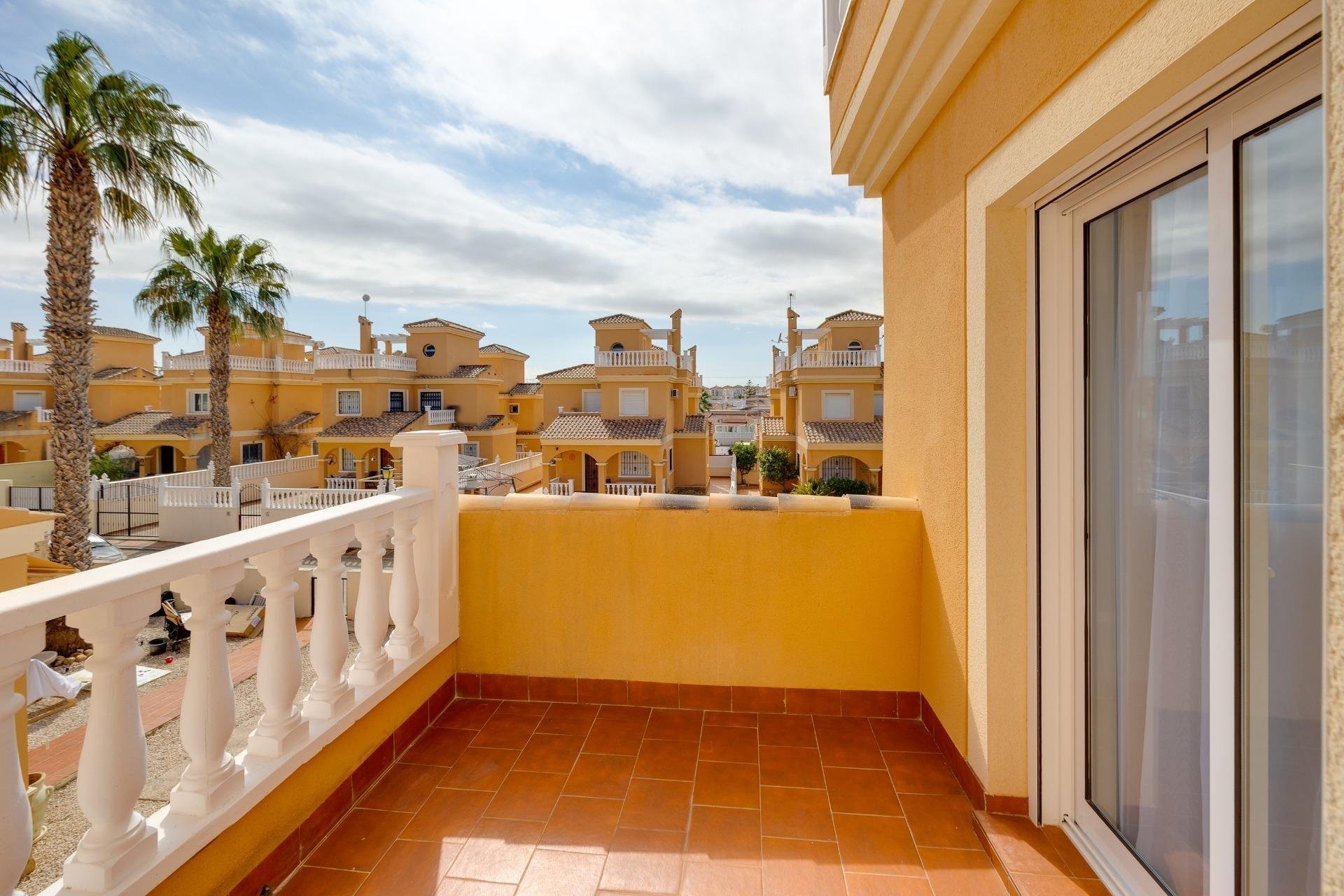 Villa a Algorfa, Alicante, Spagna 3 camere da letto, 103 mq. N° 178174