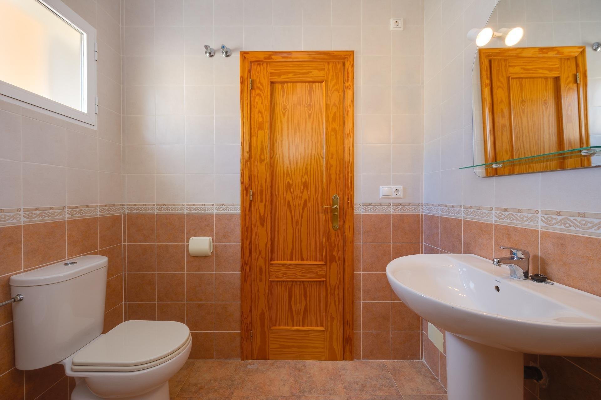 Villa a Algorfa, Alicante, Spagna 3 camere da letto, 103 mq. N° 178174