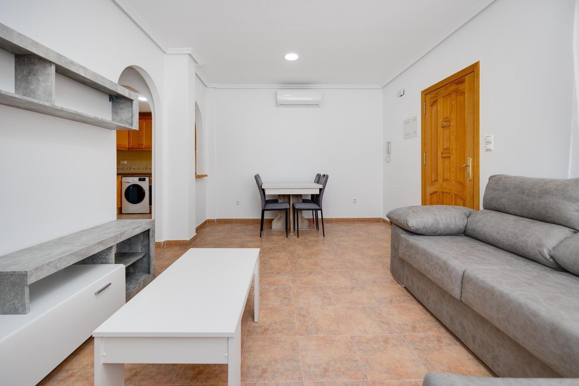 Villa a Algorfa, Alicante, Spagna 3 camere da letto, 103 mq. N° 178174