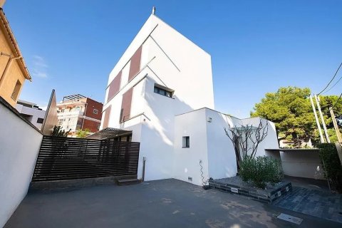 Продажа дома в Кастельдефельс, Барселона, Испания 4 спальни,  №140857 - фото 4