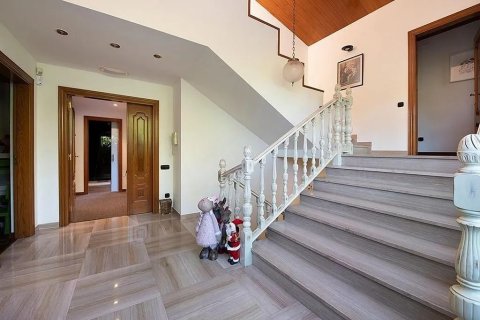 Сasa en venta en Castelldefels, Barcelona, España 5 dormitorios, No. 140858 - foto 15