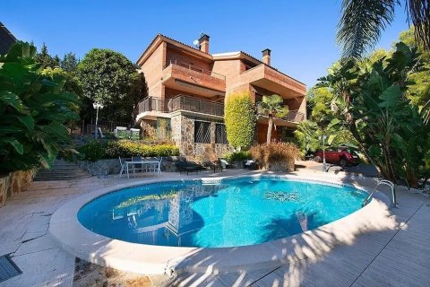 Сasa en venta en Castelldefels, Barcelona, España 5 dormitorios, No. 140858 - foto 3