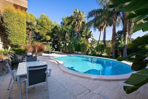 Сasa en venta en Castelldefels, Barcelona, España 5 dormitorios, No. 140858 - foto 23