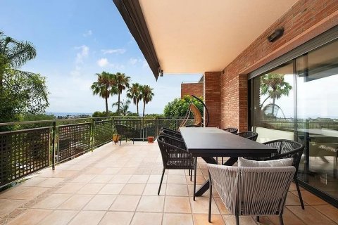 Сasa en venta en Castelldefels, Barcelona, España 5 dormitorios, No. 140858 - foto 9