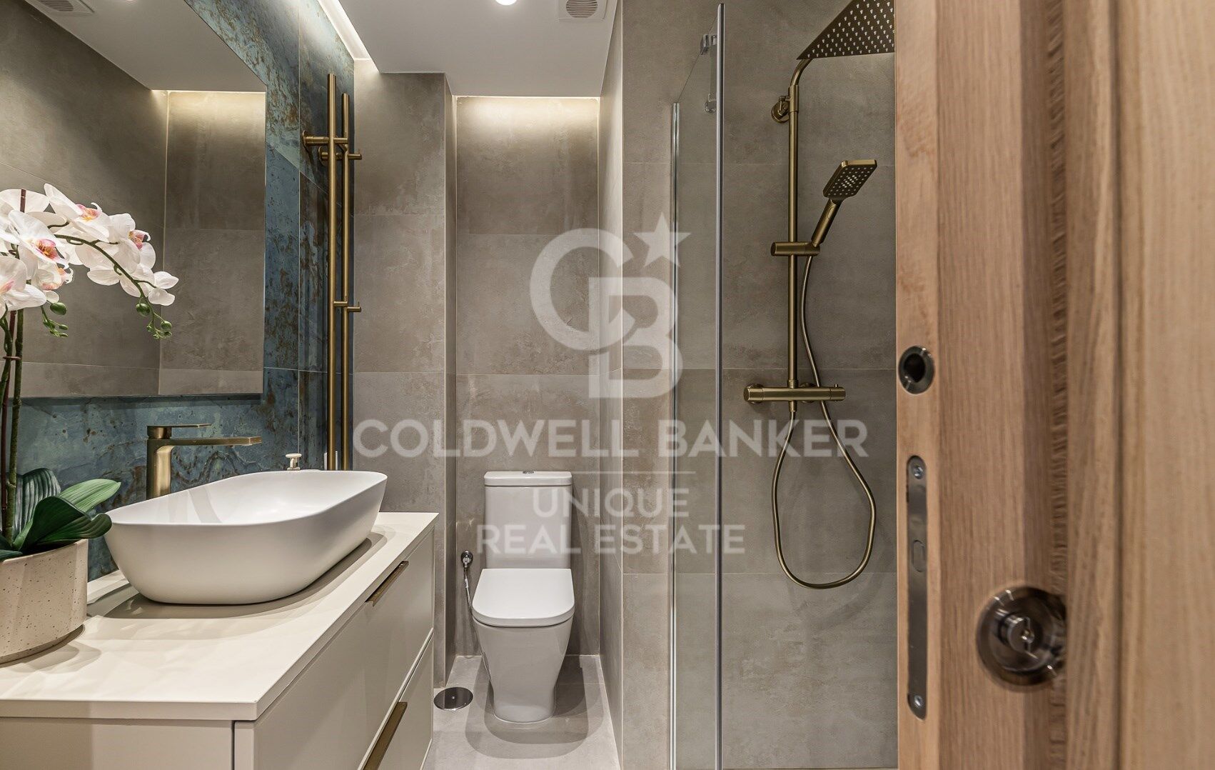 Appartamento a Madrid, Spagna 4 camere da letto, 254 mq. N° 178396