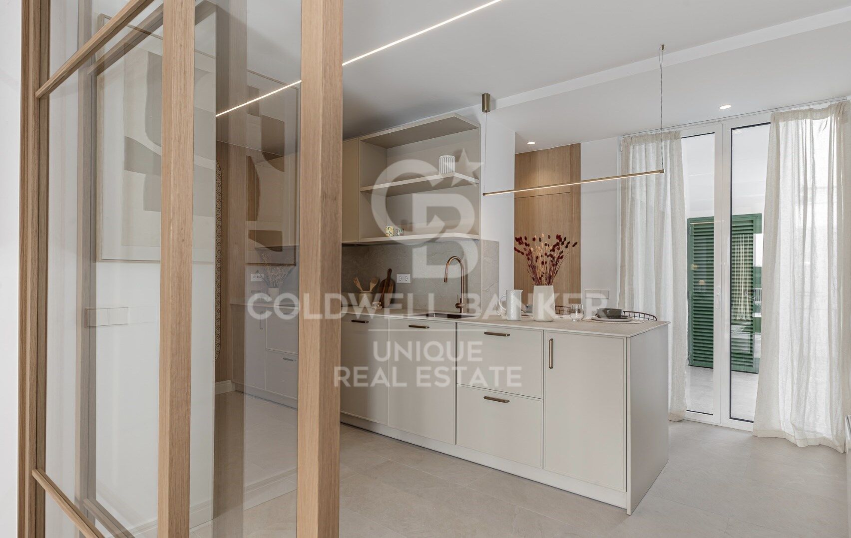 Appartamento a Madrid, Spagna 4 camere da letto, 254 mq. N° 178396
