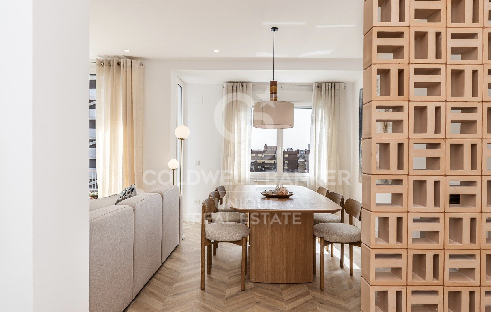 Appartamento a Madrid, Spagna 4 camere da letto, 254 mq. N° 178396