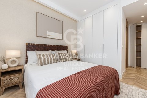 Huoneisto myytävänä Madrid, Espanja, 4 makuuhuonetta, 254 m2 No. 178396 - kuva 12