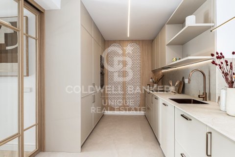 Huoneisto myytävänä Madrid, Espanja, 4 makuuhuonetta, 254 m2 No. 178396 - kuva 18