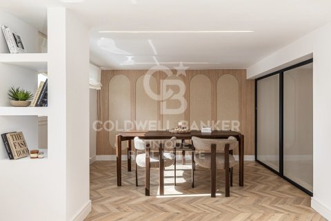 Huoneisto myytävänä Madrid, Espanja, 4 makuuhuonetta, 254 m2 No. 178396 - kuva 5