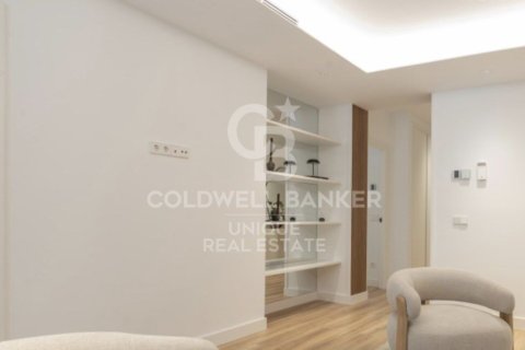 Huoneisto myytävänä Madrid, Espanja, 3 makuuhuonetta, 159 m2 No. 178391 - kuva 2