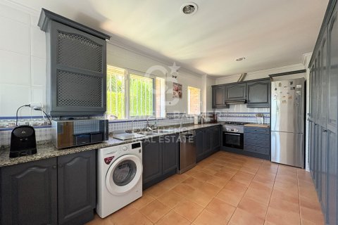 Huvila myytävänä Chiva, Valencia, Espanja, 5 makuuhuonetta, 350 m2 No. 178390 - kuva 22