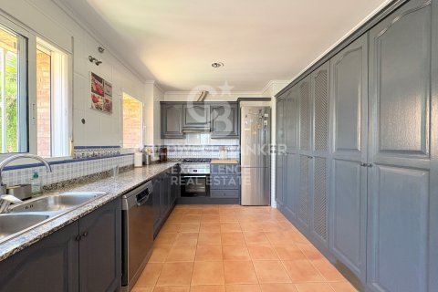 Huvila myytävänä Chiva, Valencia, Espanja, 5 makuuhuonetta, 350 m2 No. 178390 - kuva 5