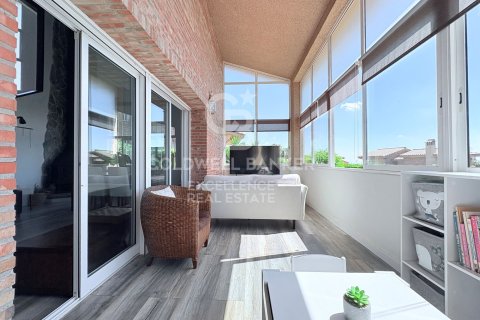 Huvila myytävänä Chiva, Valencia, Espanja, 5 makuuhuonetta, 350 m2 No. 178390 - kuva 4