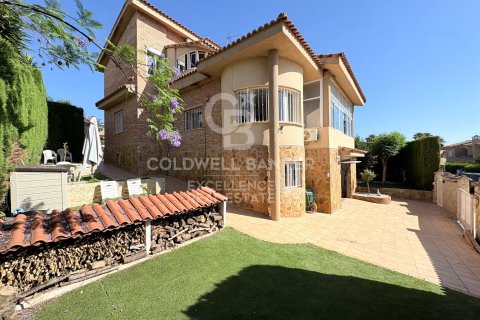 Huvila Chiva, Valencia, Espanja 5 makuuhuonetta, 350 m2 No. 178390