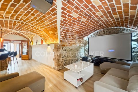 Huvila myytävänä Garriguella, Girona, Espanja, 3 makuuhuonetta, 180 m2 No. 178394 - kuva 18