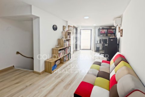 Huvila myytävänä Garriguella, Girona, Espanja, 3 makuuhuonetta, 180 m2 No. 178394 - kuva 15
