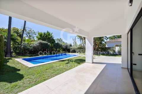 Villa till salu i Marbella, Malaga, Spanien 4 sovrum, 388 kvm. Nr. 158139 - foto 3