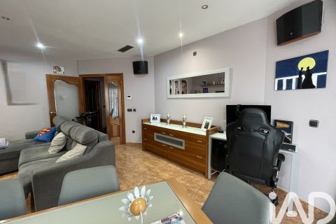 Apartment in El Vendrell, Tarragona, Spain 3 bedrooms, 124 sq.m. No. 185247
