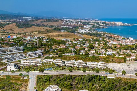 Apartamento en venta en Estepona, Málaga, España 3 dormitorios, 129.72 m2 No. 181528 - foto 6