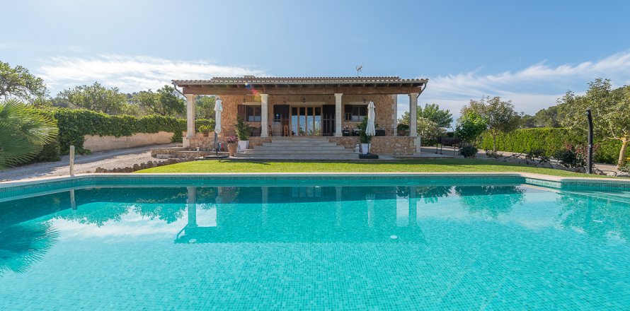 Финка в Синеу, Майорка, Испания 4 спальни, 280м2 №147483