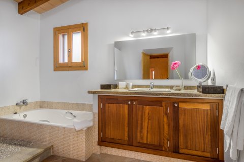 Аренда финки в Синеу, Майорка, Испания 4 спальни, 280м2 №147483 - фото 13